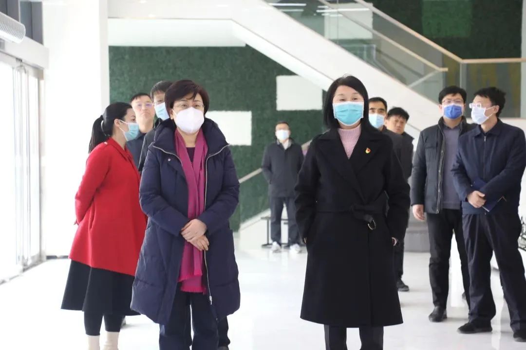 河南省科技廳黨組書記、廳長陳向平銀金達調(diào)研